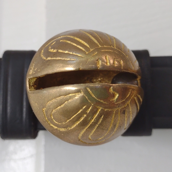 Rustic Sleigh Bell Door Hanger - Picture 4 of 5